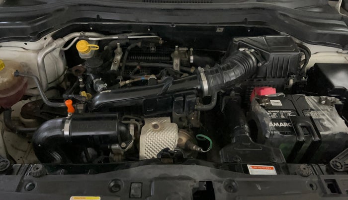 2020 Mahindra XUV300 W4 1.2 PETROL, Petrol, Manual, 76,769 km, Engine View