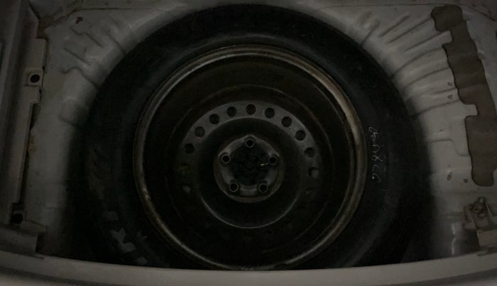 2020 Mahindra XUV300 W4 1.2 PETROL, Petrol, Manual, 76,769 km, Spare Tyre