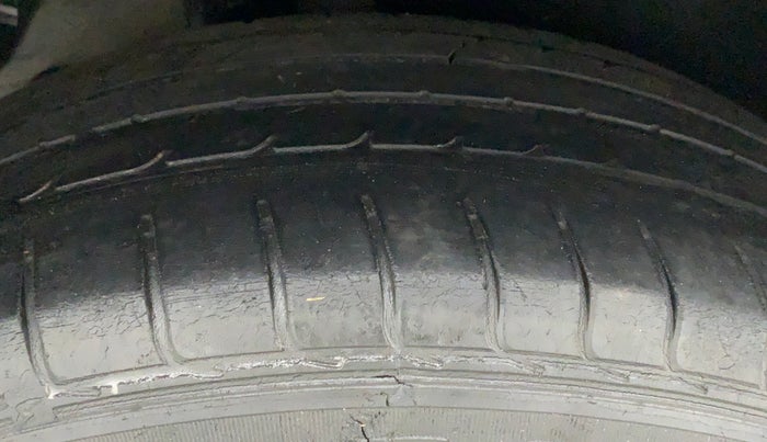 2016 Hyundai Creta 1.6 S, Petrol, Manual, 65,531 km, Right Rear Tyre Tread