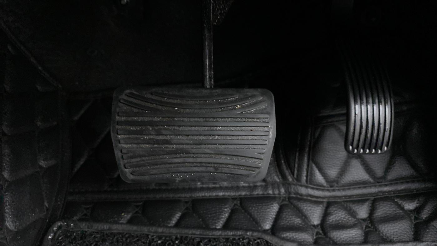 2021 Mahindra Thar LX PETROL AT 4WD, Petrol, Automatic, 1,449 km, Pedals