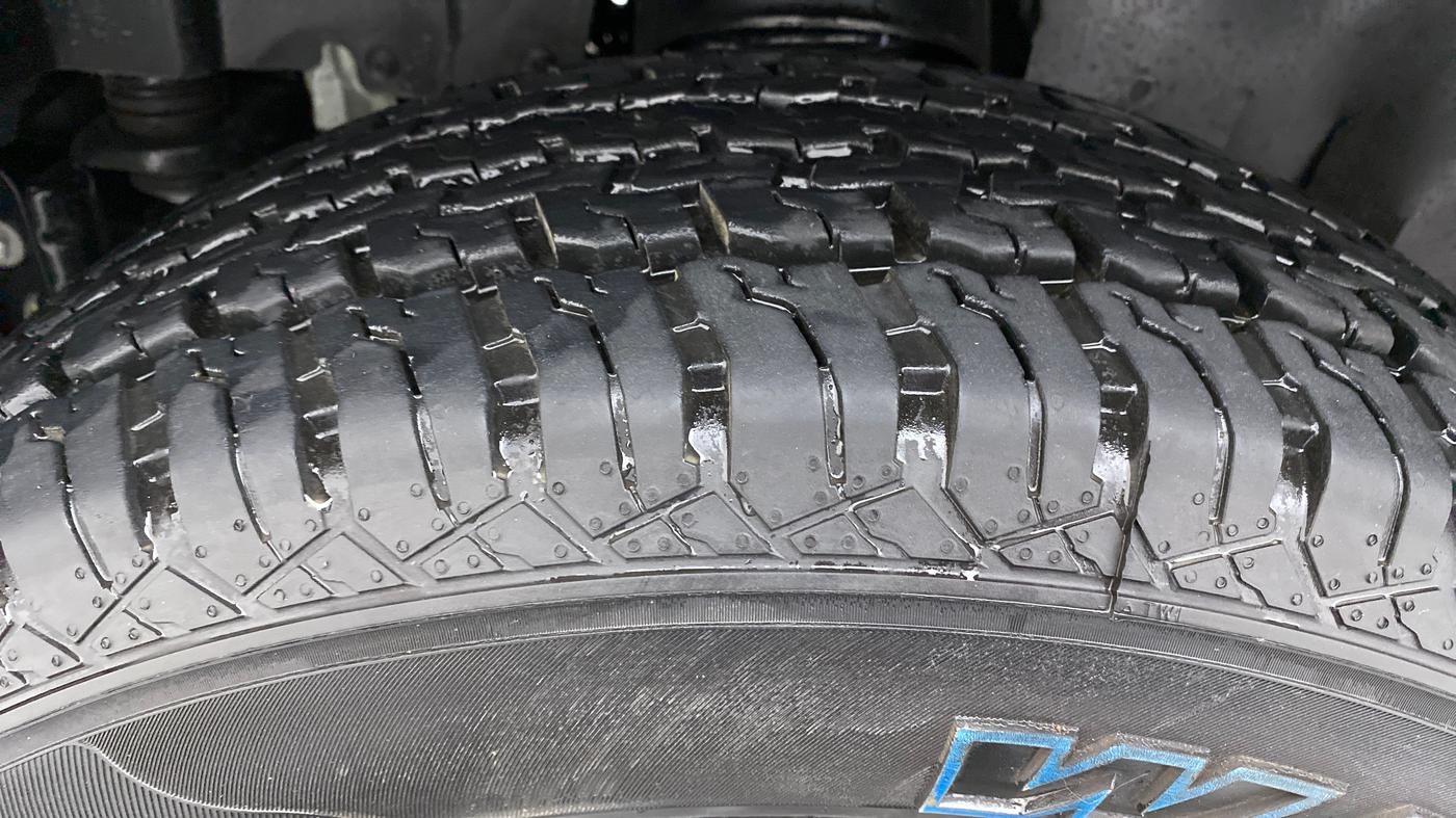 2021 Mahindra Thar LX PETROL AT 4WD, Petrol, Automatic, 1,449 km, Left Front Tyre Tread