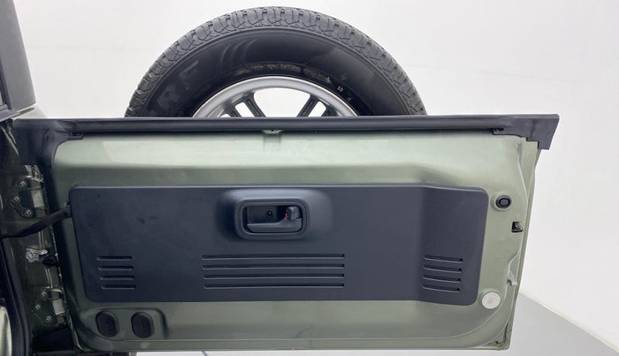 2021 Mahindra Thar LX PETROL AT 4WD, Petrol, Automatic, 1,449 km, Boot Door Open