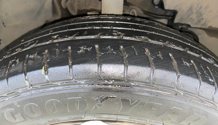 2023 Tata NEXON XMA PETROL, Petrol, Automatic, 30,496 km, Right Front Tyre Tread