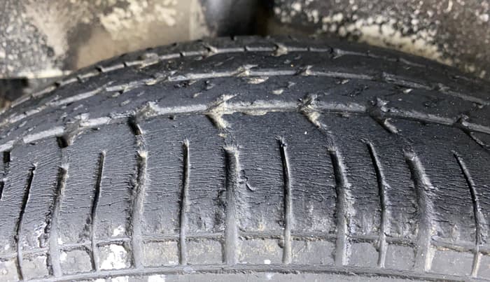 2011 Maruti Ritz LXI, Petrol, Manual, 85,273 km, Right Rear Tyre Tread