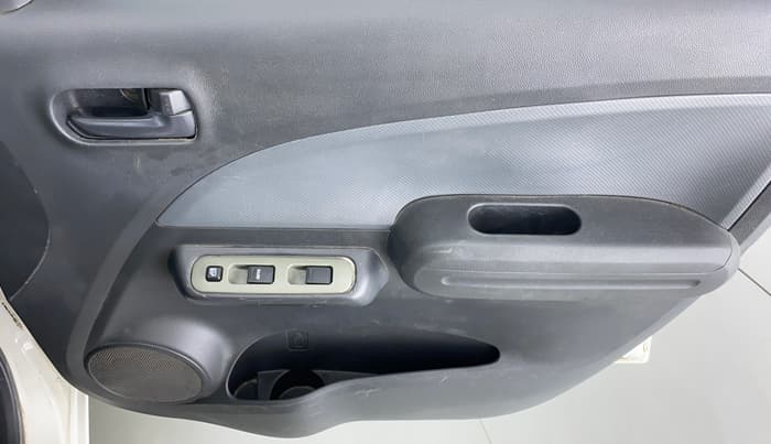 2011 Maruti Ritz LXI, Petrol, Manual, 85,273 km, Driver Side Door Panels Control