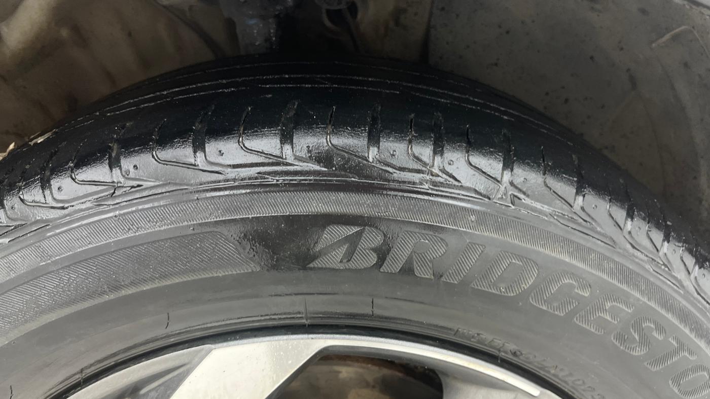 2021 Hyundai VENUE SX 1.0 TURBO IMT, Petrol, Manual, 81,086 km, Right Front Tyre Tread