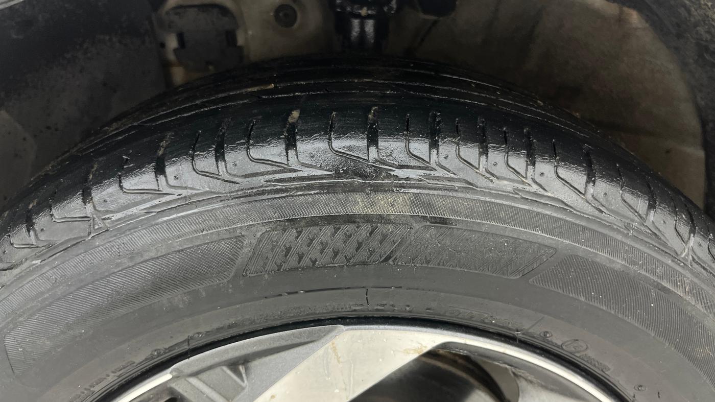 2021 Hyundai VENUE SX 1.0 TURBO IMT, Petrol, Manual, 81,086 km, Left Front Tyre Tread