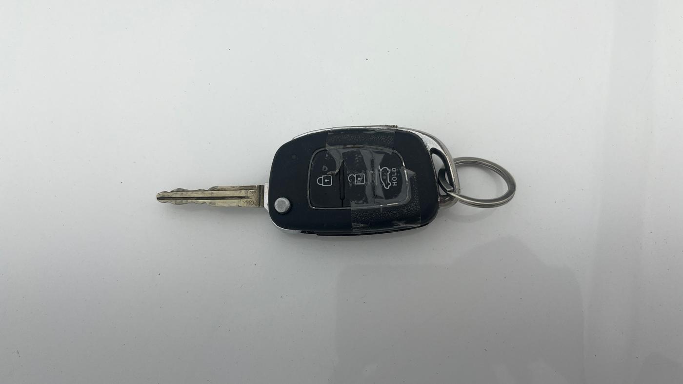 2021 Hyundai VENUE SX 1.0 TURBO IMT, Petrol, Manual, 81,086 km, Key Close Up