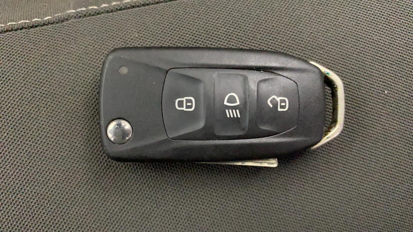 2020 Tata Tiago XZ PLUS PETROL, Petrol, Manual, 46,235 km, Key Close Up