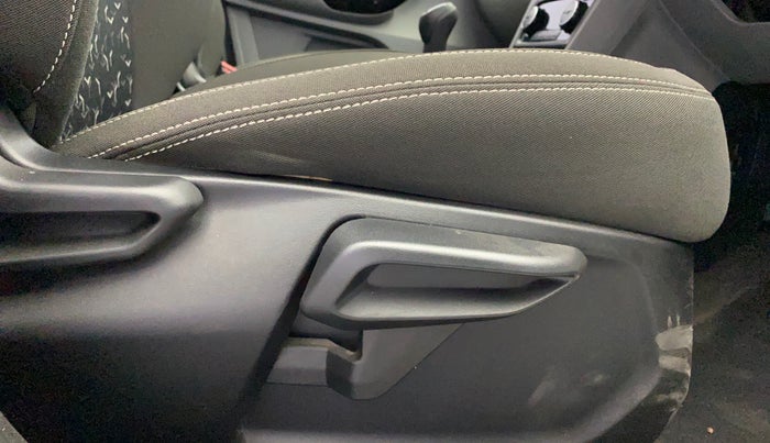 2020 Tata Tiago XZ PLUS PETROL, Petrol, Manual, 46,235 km, Driver Side Adjustment Panel