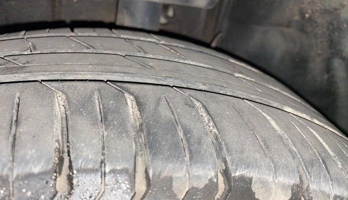 2020 Tata Tiago XZ PLUS PETROL, Petrol, Manual, 46,235 km, Right Front Tyre Tread