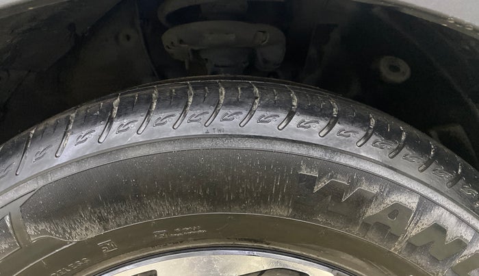 2023 KIA CARENS LUXURY PLUS 1.5 DIESEL 7 STR, Diesel, Manual, 6,575 km, Right Front Tyre Tread