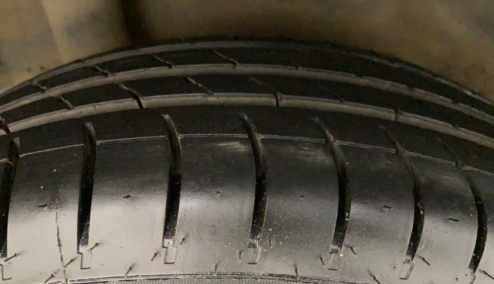 2017 Honda Amaze 1.2L I-VTEC SX, Petrol, Manual, 19,076 km, Right Rear Tyre Tread