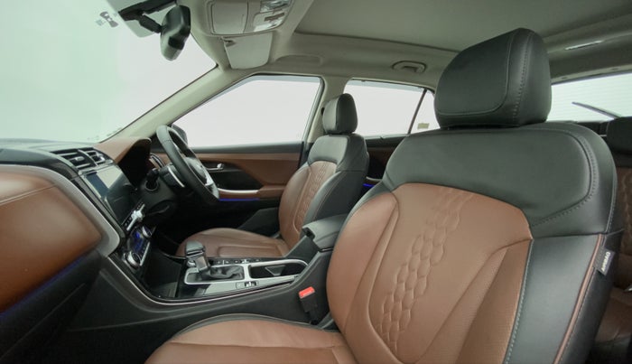 2021 Hyundai ALCAZAR 1.5 SIGNATURE (O) AT 6STR, Diesel, Automatic, 29,261 km, Right Side Front Door Cabin