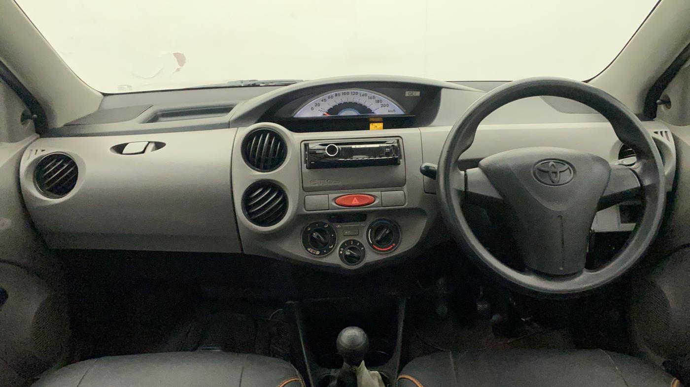 2011 Toyota Etios Liva G, Petrol, Manual, 79,645 km, Dashboard