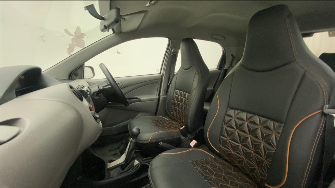 2011 Toyota Etios Liva G, Petrol, Manual, 79,645 km, Right Side Front Door Cabin