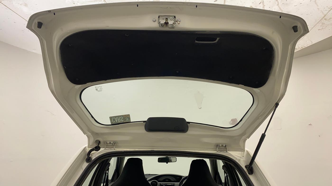 2011 Toyota Etios Liva G, Petrol, Manual, 79,645 km, Boot Door Open