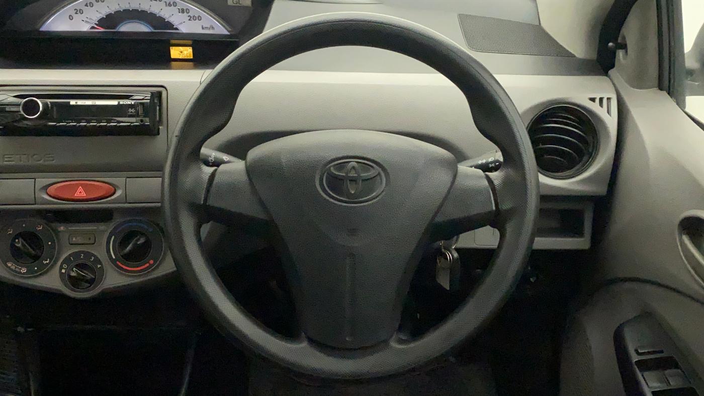 2011 Toyota Etios Liva G, Petrol, Manual, 79,645 km, Steering Wheel Close Up