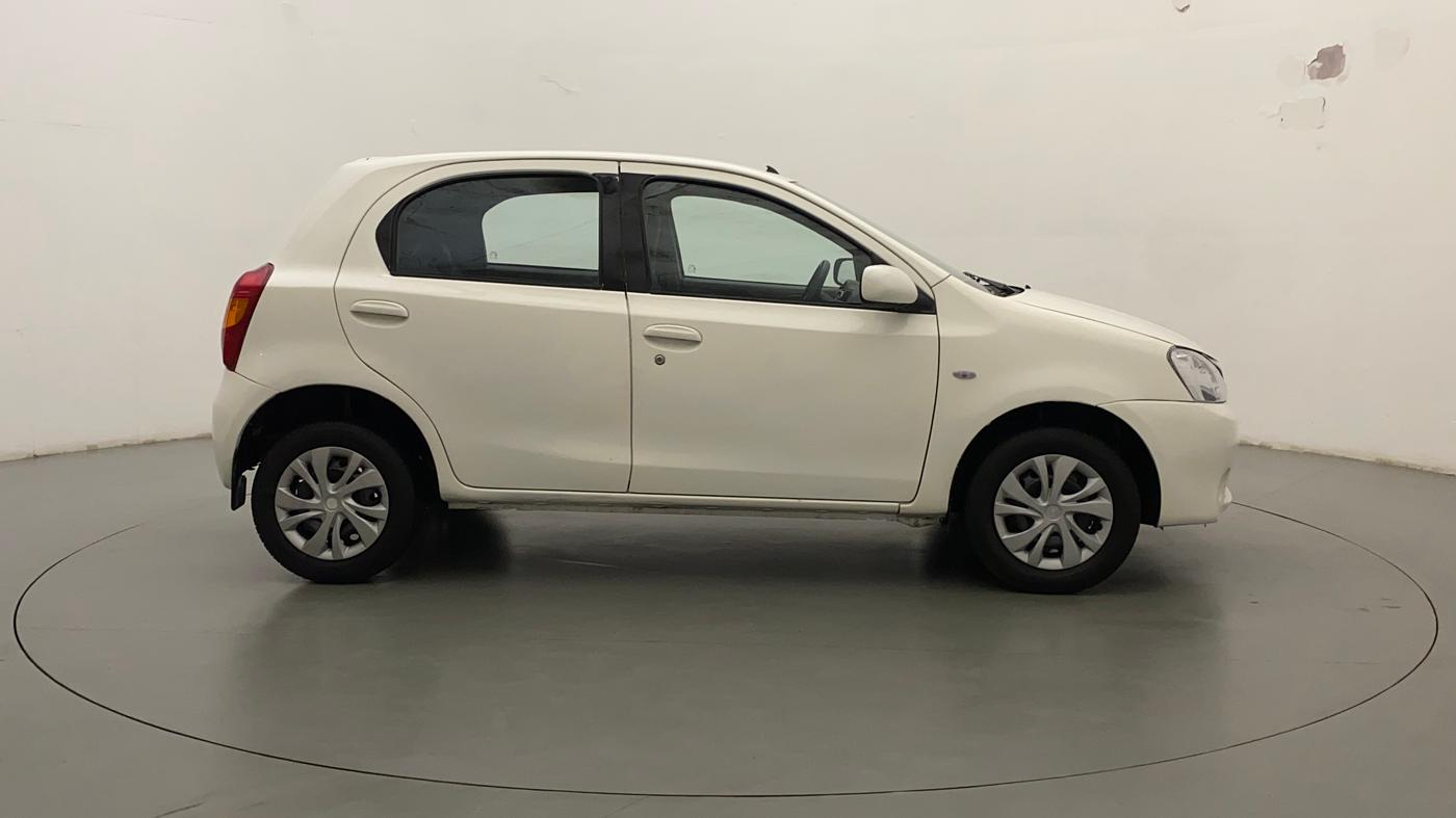 2011 Toyota Etios Liva G, Petrol, Manual, 79,645 km, Right Side