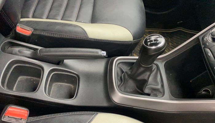 2020 Maruti S Cross DELTA 1.3, Diesel, Manual, 85,911 km, Gear Lever
