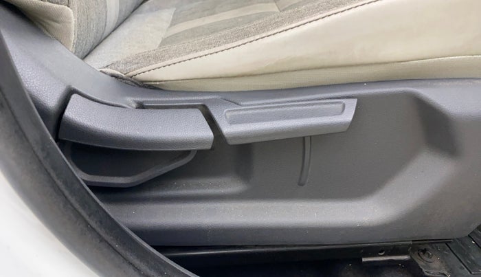 2020 Hyundai GRAND I10 NIOS SPORTZ 1.2 KAPPA VTVT, Petrol, Manual, 65,549 km, Driver Side Adjustment Panel