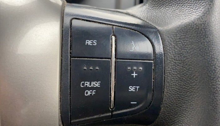 2020 Mahindra XUV500 W7, Diesel, Manual, 79,587 km, Adaptive Cruise Control