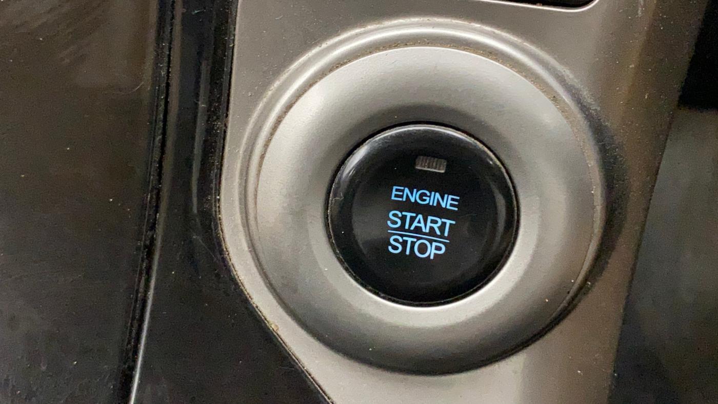 2020 Mahindra XUV500 W7, Diesel, Manual, 79,758 km, Keyless Start/ Stop Button