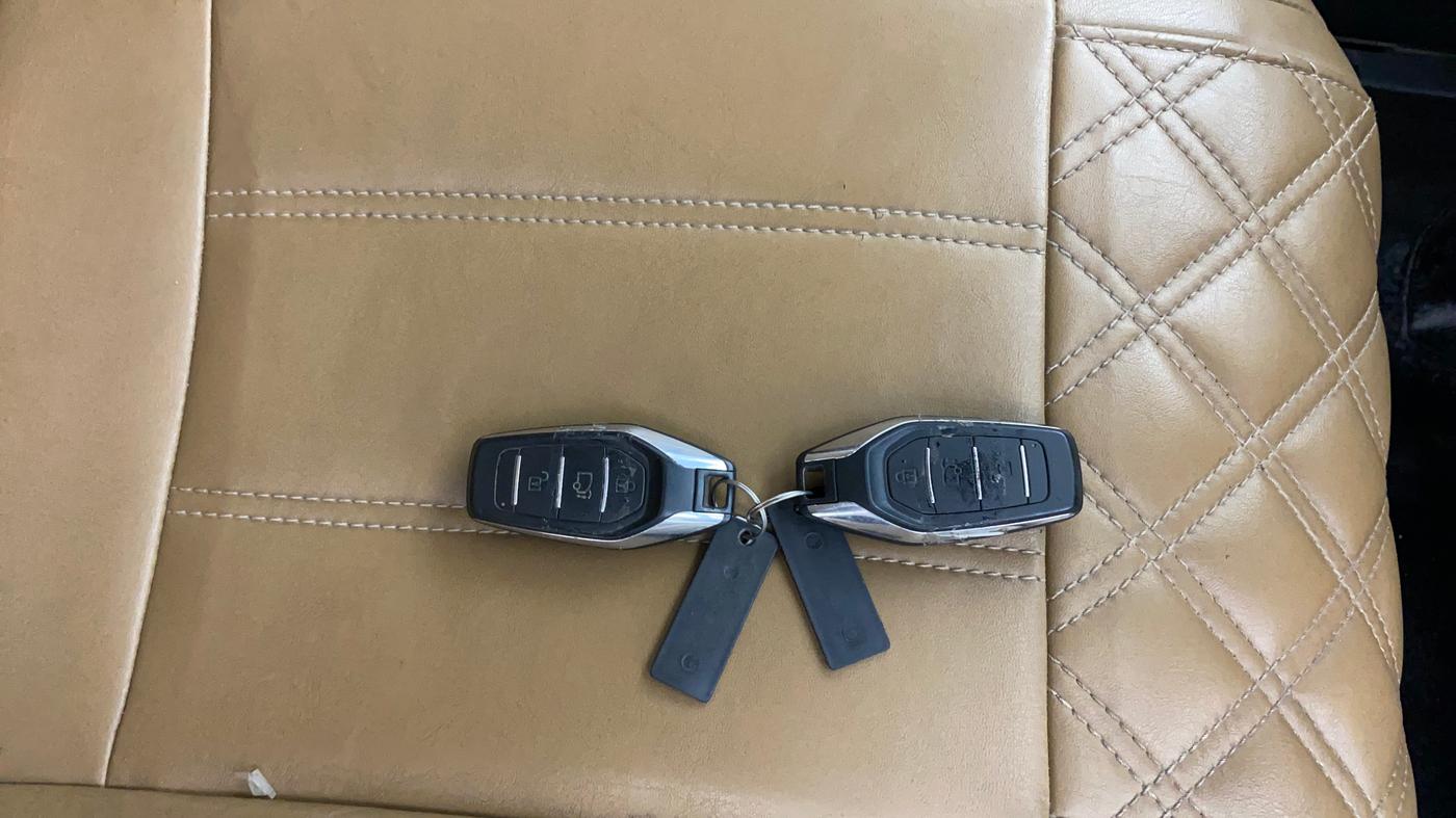 2020 Mahindra XUV500 W7, Diesel, Manual, 79,758 km, Key Close Up