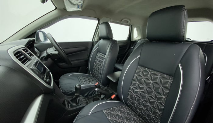 2020 Maruti Vitara Brezza LXI, Petrol, Manual, 25,776 km, Right Side Front Door Cabin