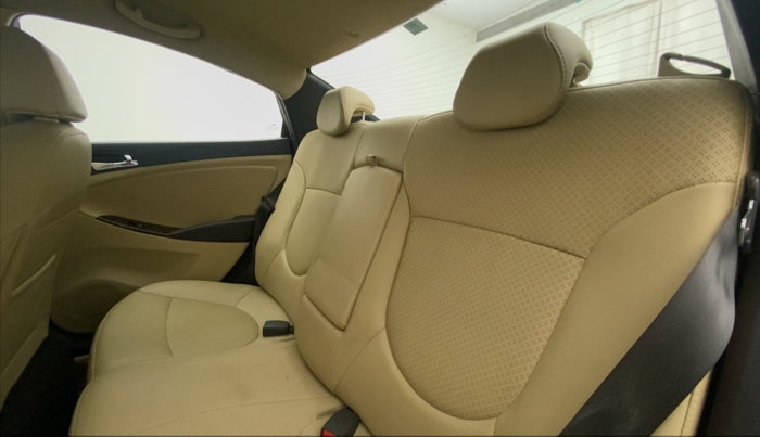 2014 Hyundai Verna FLUIDIC 1.6 VTVT SX, Petrol, Manual, 82,289 km, Right Side Rear Door Cabin