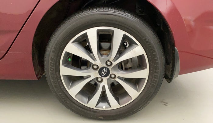 2014 Hyundai Verna FLUIDIC 1.6 VTVT SX, Petrol, Manual, 82,289 km, Left Rear Wheel