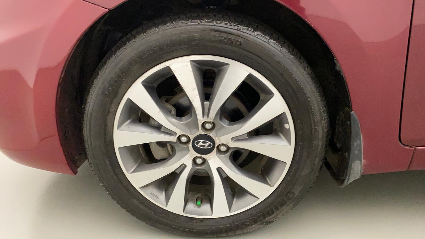 2014 Hyundai Verna FLUIDIC 1.6 VTVT SX, Petrol, Manual, 82,289 km, Left Front Wheel
