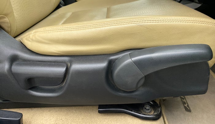 2018 Honda City VX CVT PETROL, Petrol, Automatic, 95,915 km, Driver Side Adjustment Panel