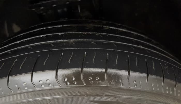 2022 Tata Safari XZ PLUS, Diesel, Manual, 1,01,162 km, Left Front Tyre Tread
