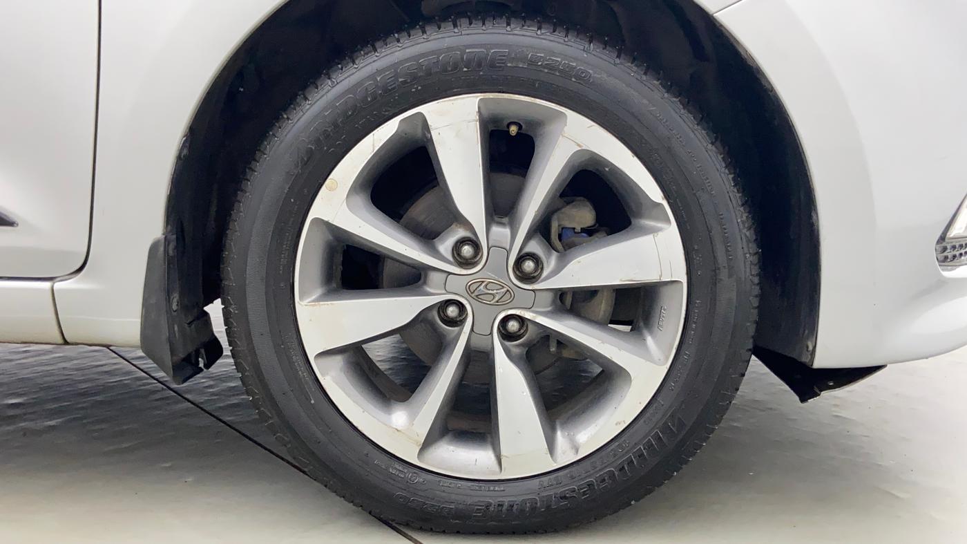 2014 Hyundai Elite i20 ASTA 1.2, Petrol, Manual, 49,880 km, Right Front Tyre