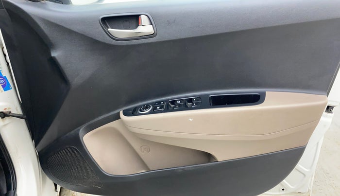 2015 Hyundai Xcent S (O) 1.2, Petrol, Manual, 79,563 km, Driver Side Door Panels Control