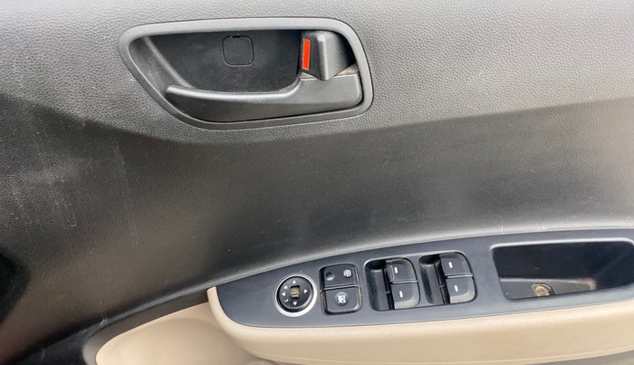 2015 Hyundai Grand i10 MAGNA 1.1 CRDI, Diesel, Manual, 62,288 km, Driver Side Door Panels Control