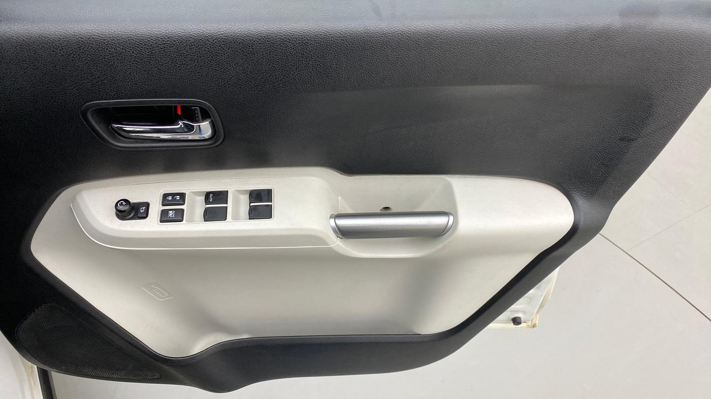 2020 Maruti IGNIS ZETA 1.2, Petrol, Manual, 56,218 km, Driver Side Door Panels Control