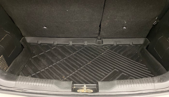 2020 Maruti IGNIS ZETA 1.2, Petrol, Manual, 56,218 km, Boot Inside