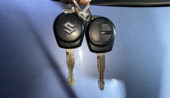 2017 Maruti Wagon R 1.0 VXI, Petrol, Manual, 30,144 km, Key Close Up