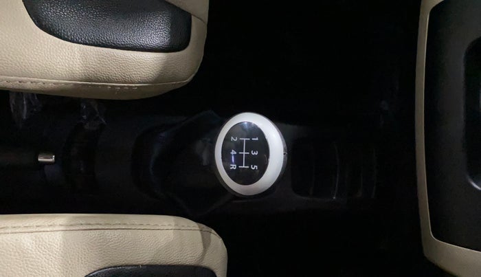 2017 Maruti Wagon R 1.0 VXI, Petrol, Manual, 30,144 km, Gear Lever