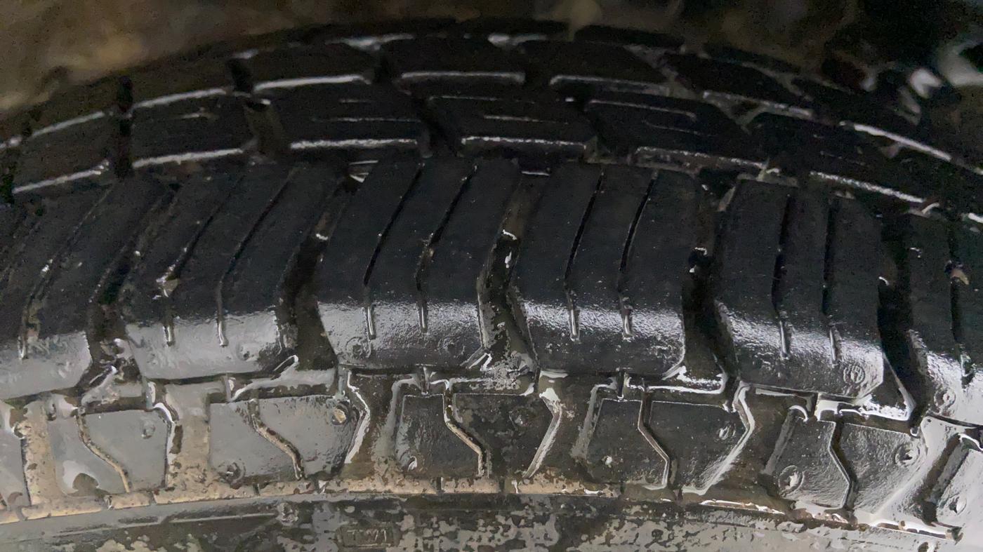 2017 Maruti Wagon R 1.0 LXI CNG, CNG, Manual, 33,265 km, Right Rear Tyre Tread