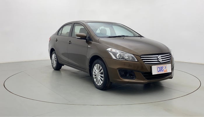 2016 Maruti Ciaz VXI, Petrol, Manual, 75,618 km, Right Front Diagonal
