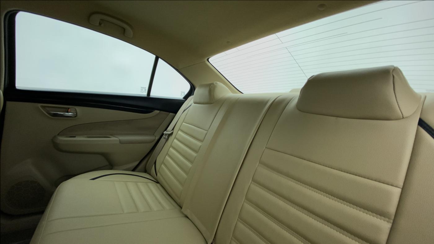 2016 Maruti Ciaz VXI, Petrol, Manual, 75,618 km, Right Side Door Cabin View