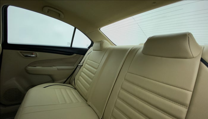 2016 Maruti Ciaz VXI, Petrol, Manual, 75,618 km, Right Side Door Cabin View