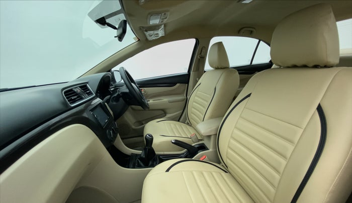 2016 Maruti Ciaz VXI, Petrol, Manual, 75,618 km, Right Side Front Door Cabin View