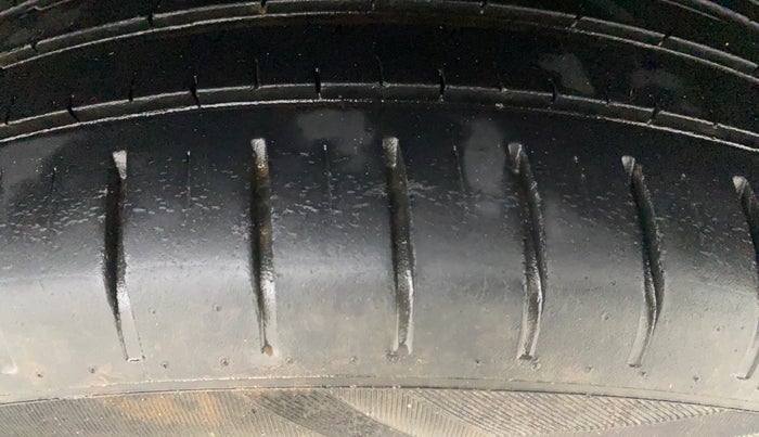 2022 Maruti Baleno ZETA PETROL 1.2, Petrol, Manual, 24,109 km, Left Rear Tyre Tread