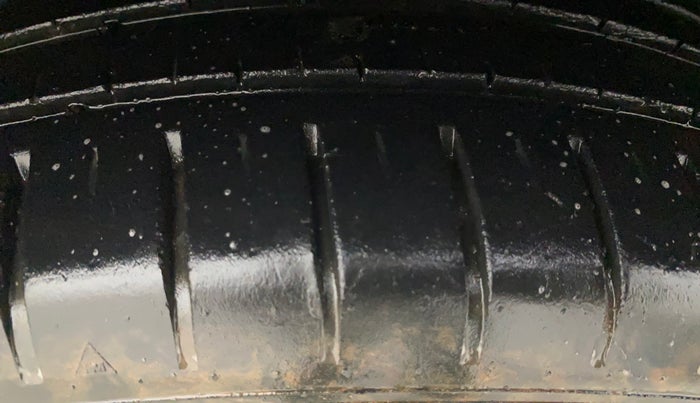 2022 Maruti Baleno ZETA PETROL 1.2, Petrol, Manual, 24,109 km, Right Front Tyre Tread