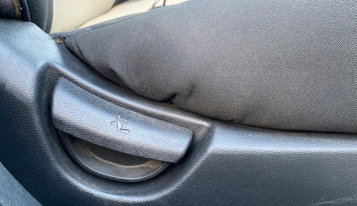 2019 Hyundai Grand i10 SPORTZ 1.2 KAPPA VTVT, Petrol, Manual, 71,471 km, Driver Side Adjustment Panel