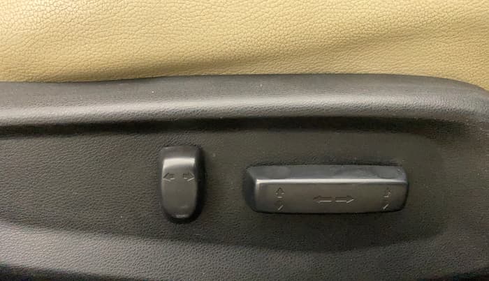 2019 Honda Civic 1.8L I-VTEC VX CVT, Petrol, Automatic, 88,289 km, Driver Side Adjustment Panel